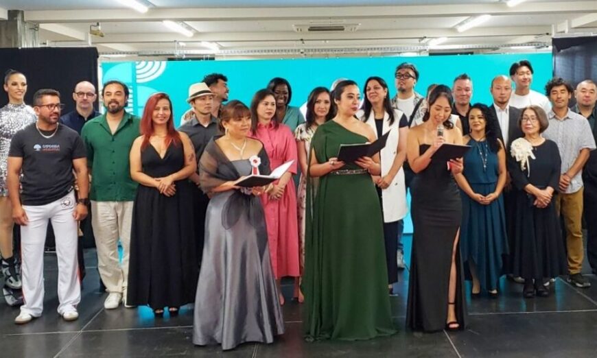 Noite de lançamento de coletânea | Foto: divulgação.