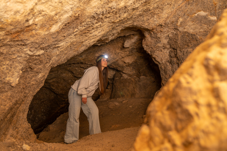 Há muita beleza debaixo da terra no Japão: cavernas! Ed. 641.